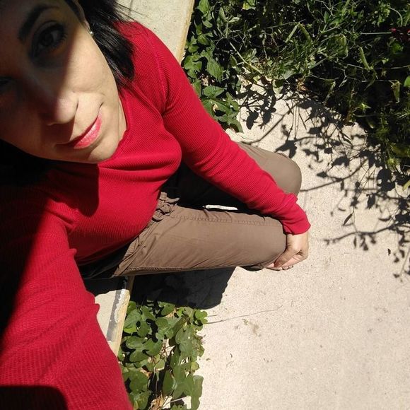 Meet your Posher, Sarah - Picture 1 of 1